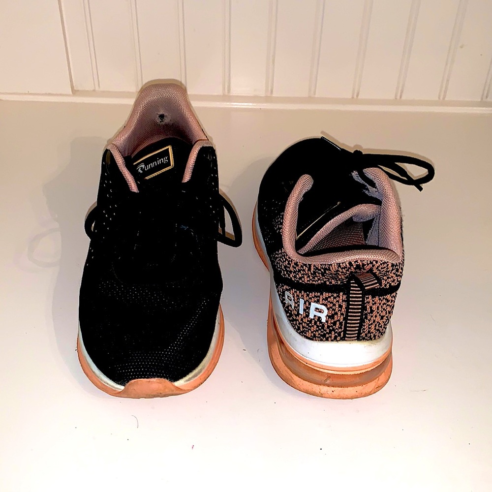 Tennis Shoes